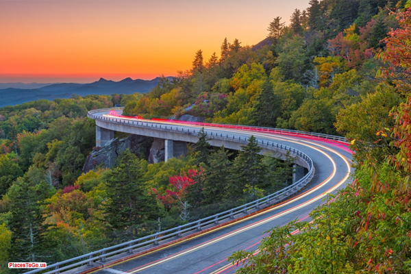 Scenic Blue Ridge Parkway on a U.S. road trip