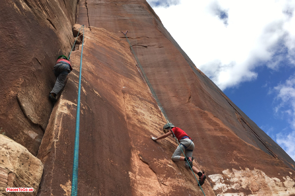 Epic climbing routes in the American West Indian Creek