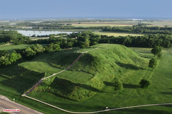 Off-the-radar U.S. historical sites Cahokia Mounds Off-the-radar U.S. historical sites Cahokia Mounds