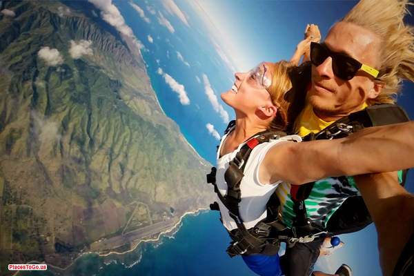 America’s premier aerial thrills – skydiving in Hawaii